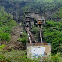 Mining on the street between Barbosa and Zipaquira